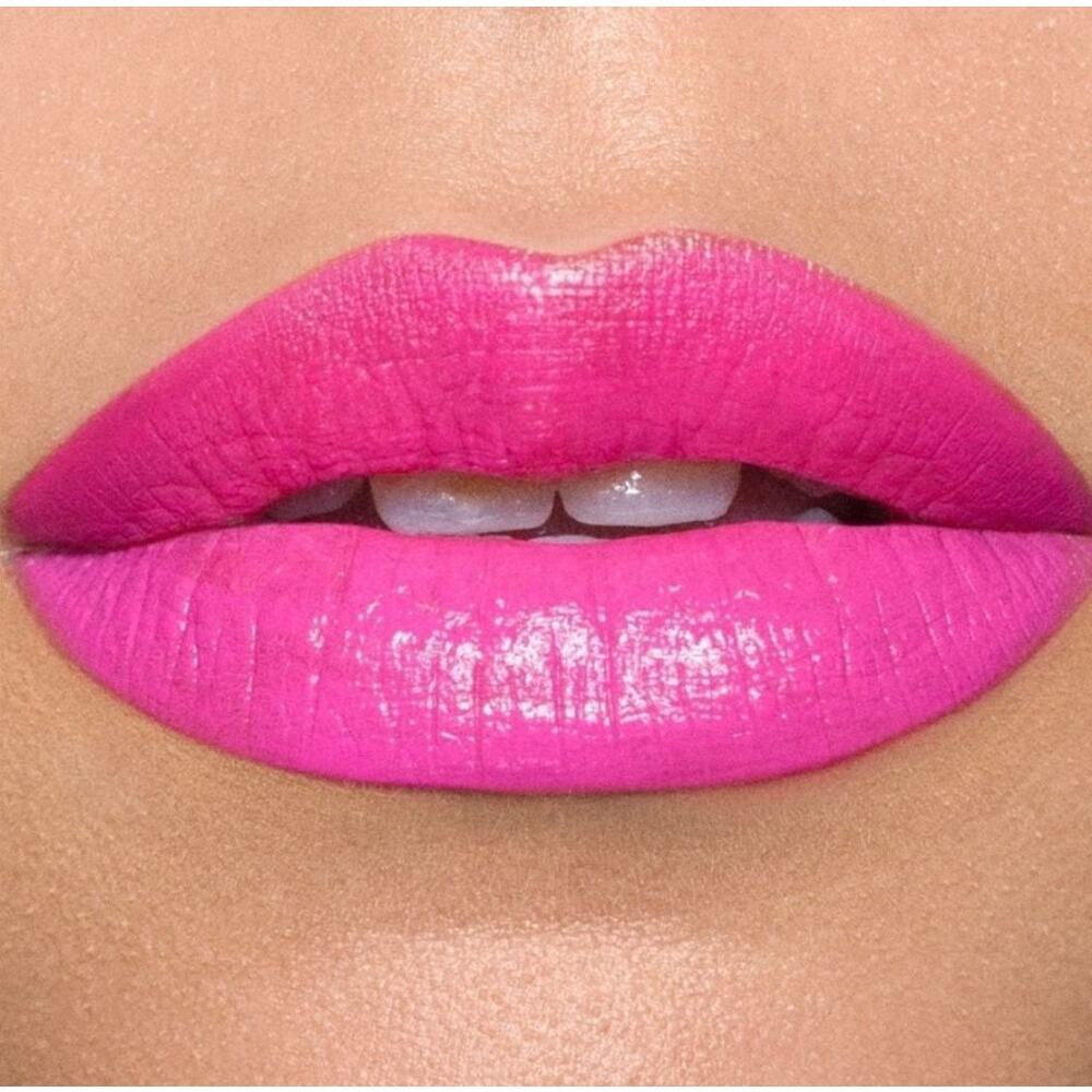 Jeffree Star Velour Liquid Lipstick in the Hot Pink box. Cavity